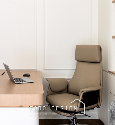 028-working-room